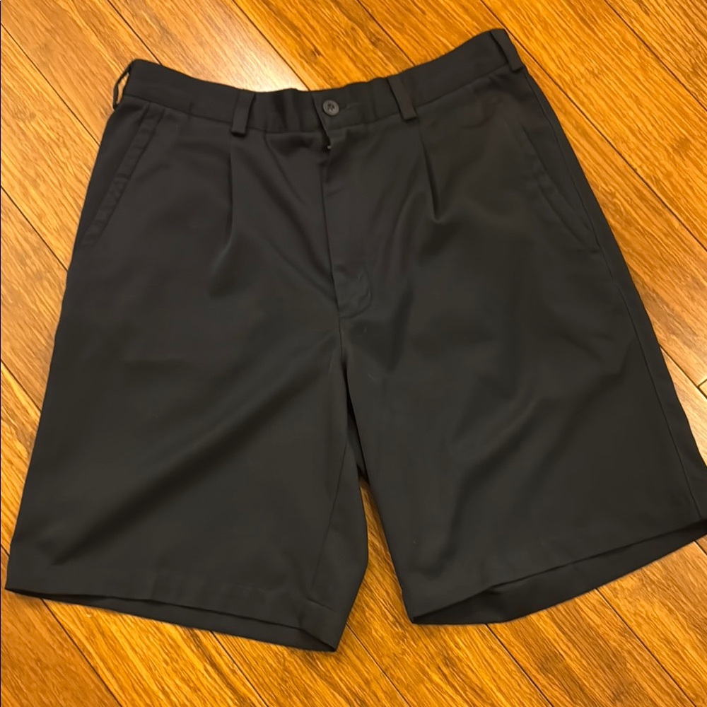Nike Golf Shorts Men's Black Shorts (Size M/ 32W)